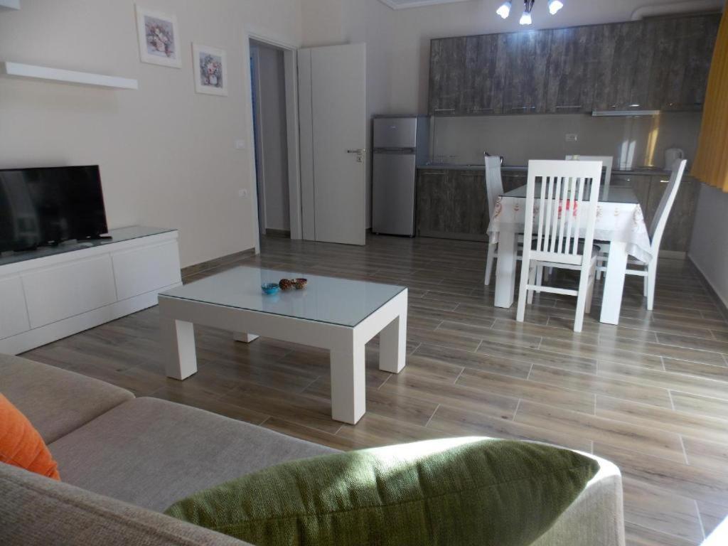 Coastline Apartments ซารานเดอ ภายนอก รูปภาพ