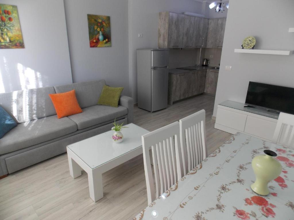 Coastline Apartments ซารานเดอ ภายนอก รูปภาพ