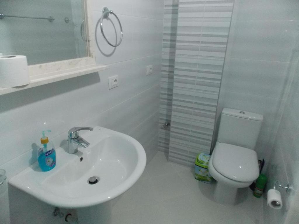 Coastline Apartments ซารานเดอ ภายนอก รูปภาพ